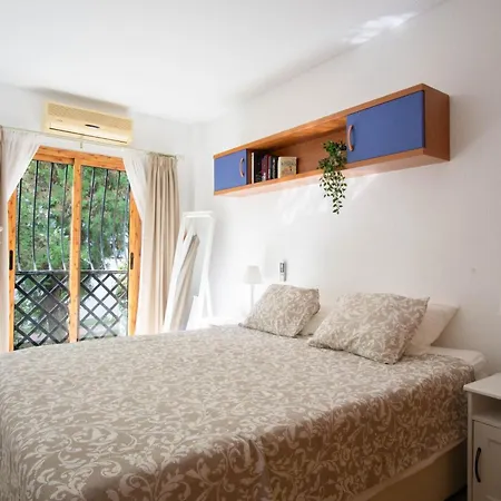 Little Lola, Carabeo Nerja Exterior photo